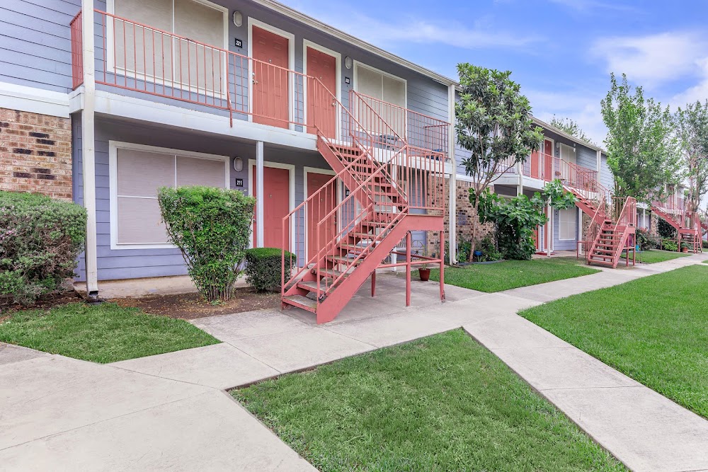 Ingram Square Apartments