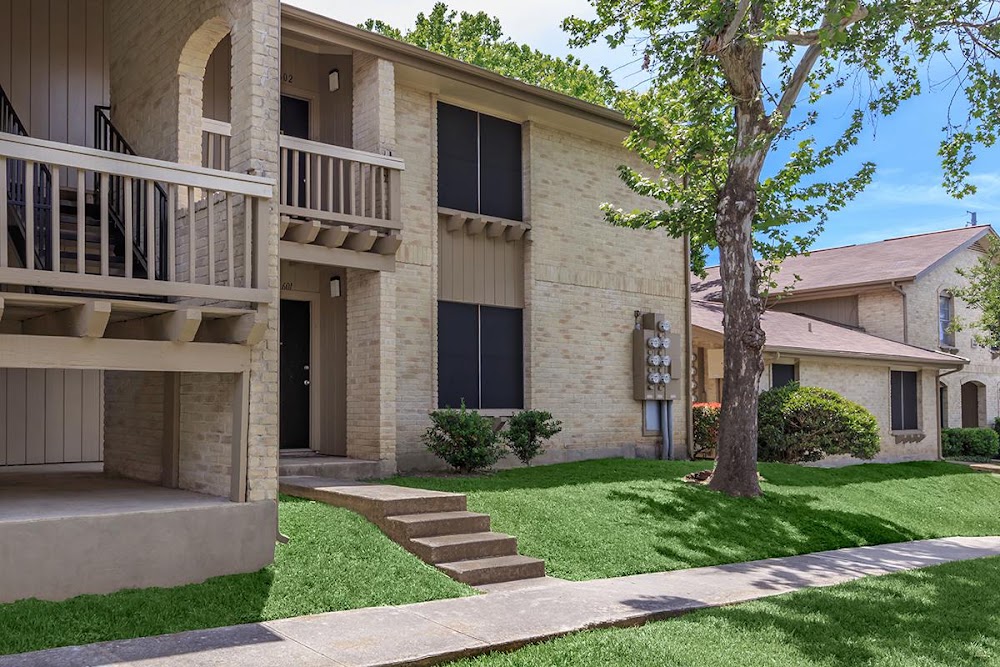 Forest Oaks Apartments