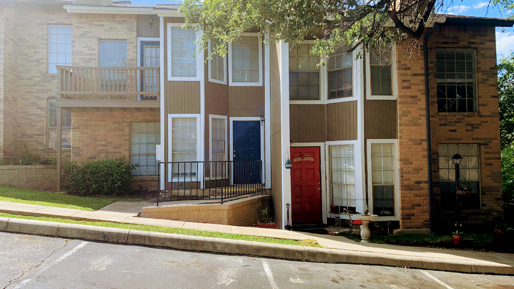 Broken Oak Townhomes
