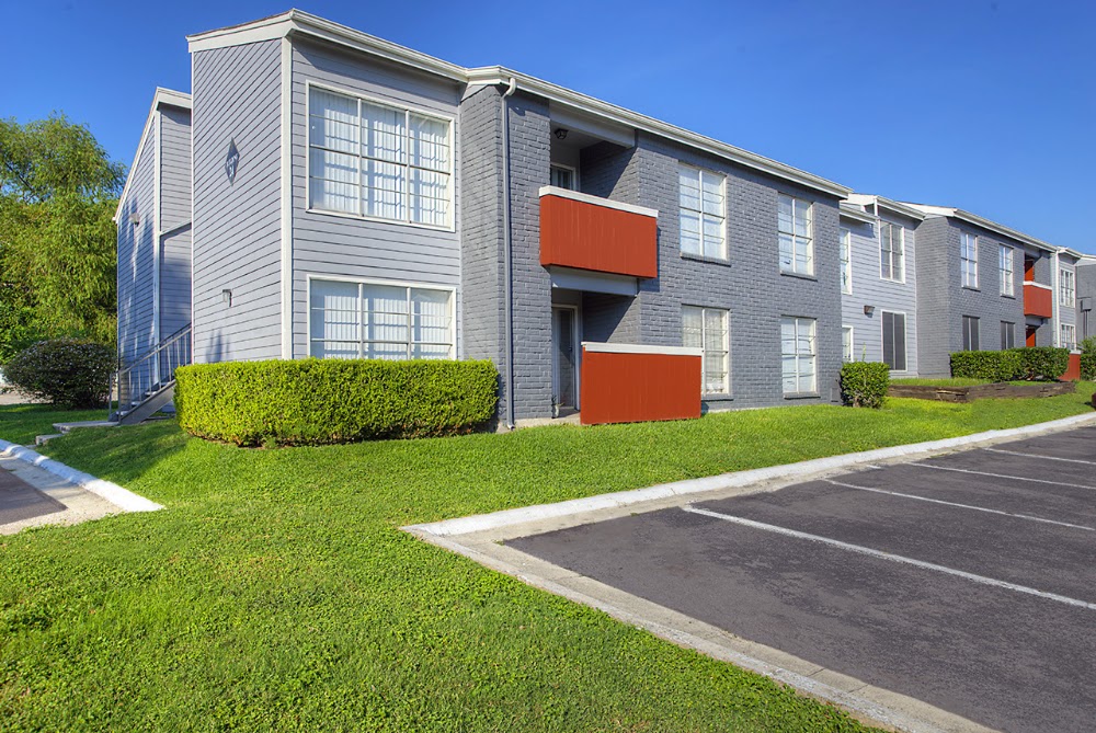 Windbury Apartments