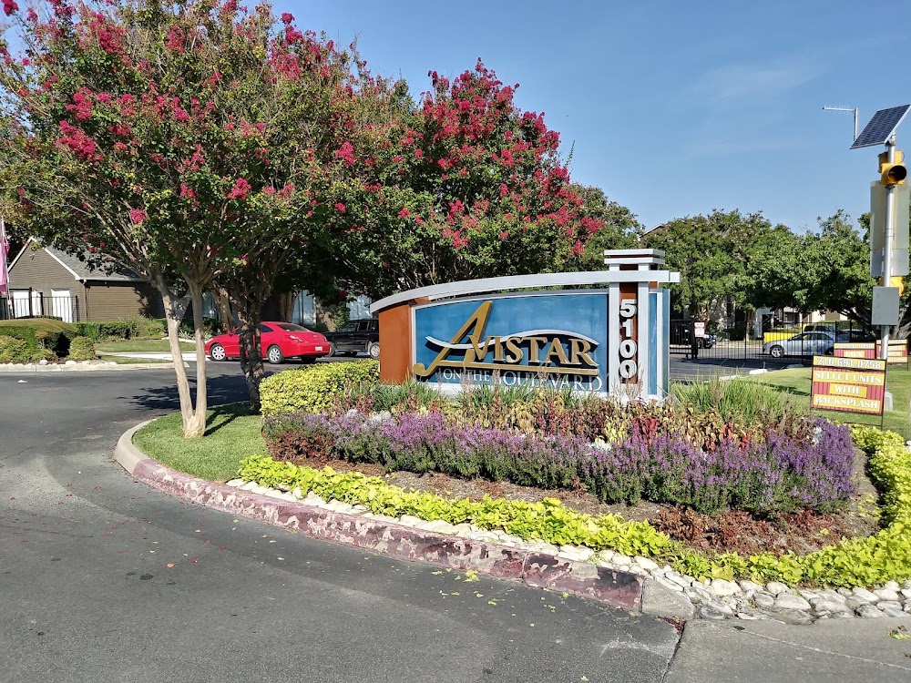 Avistar on the Blvd