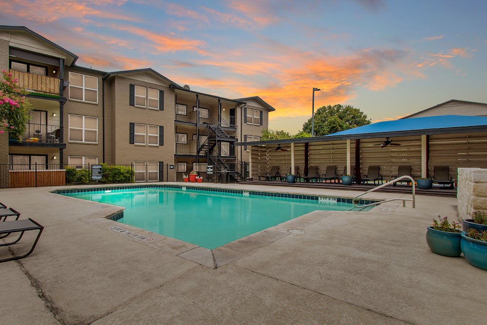 City Summit Apartments